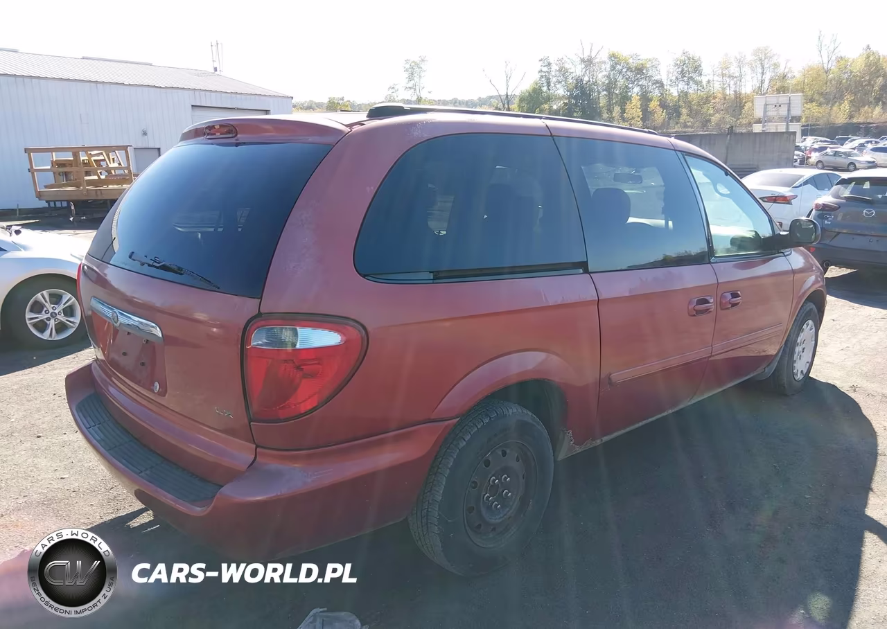 2004 Chrysler Town & Country Lx VIN:2C4GP44R24R571379 - 4