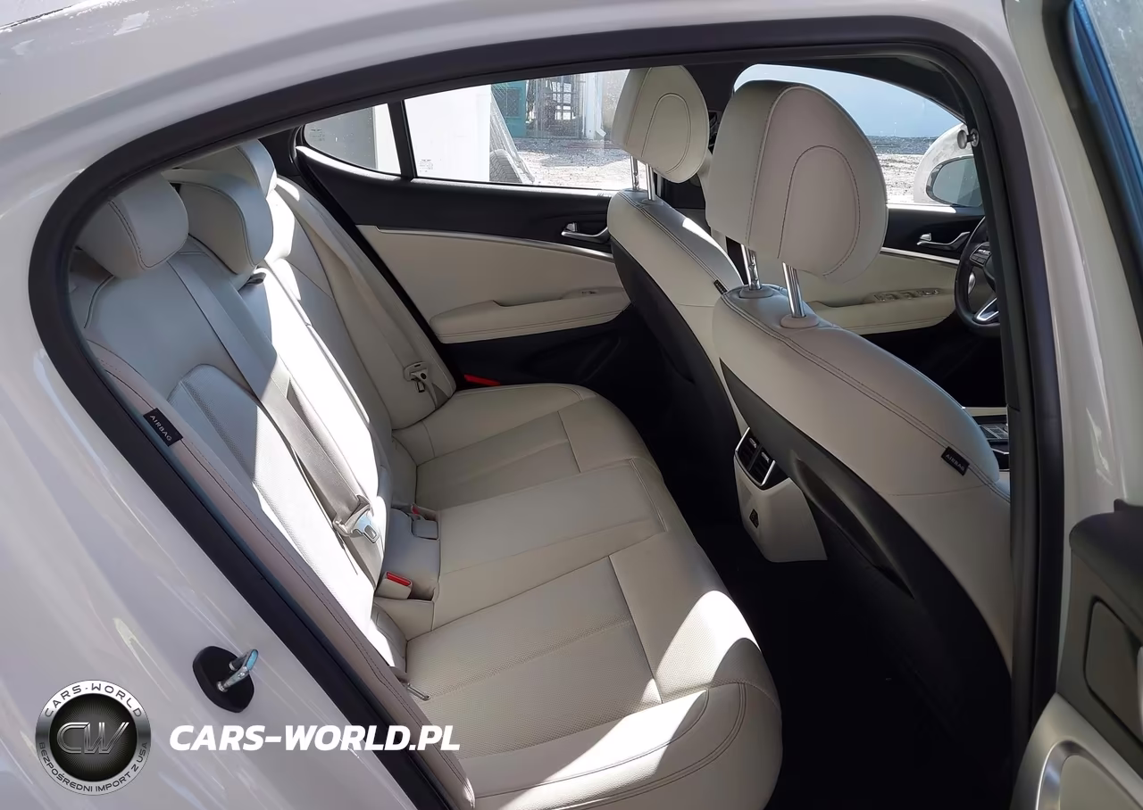 2025 Genesis G70 2.5T Awd VIN:KMTG34SC4SU156172 - 8