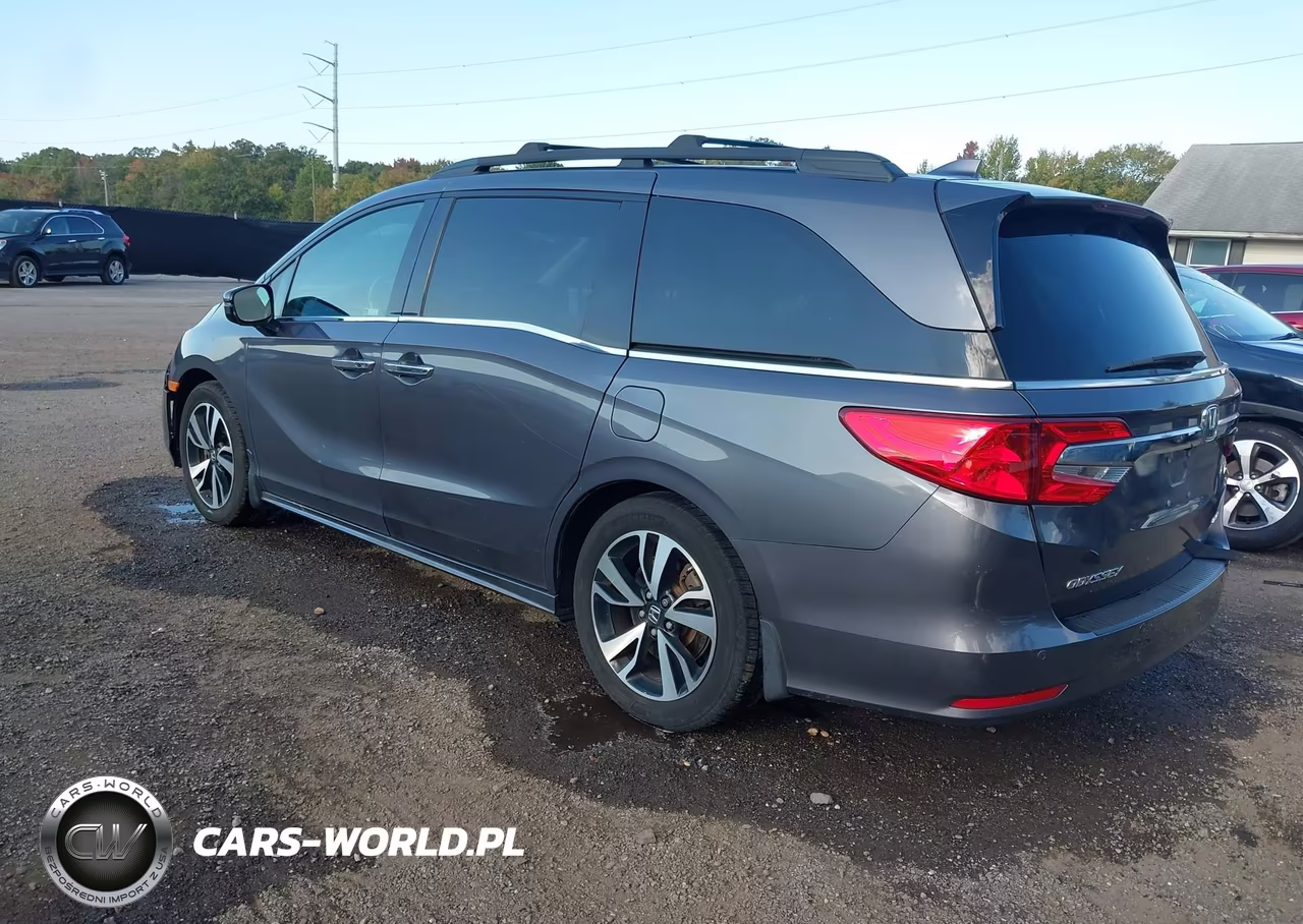2019 Honda Odyssey Elite VIN:5FNRL6H93KB006383 - 3