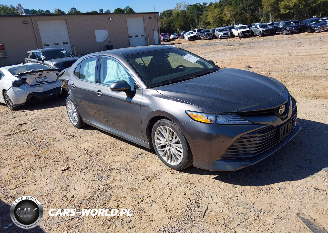 2018 Toyota Camry Xle VIN:4T1B11HK0JU102227 - 1