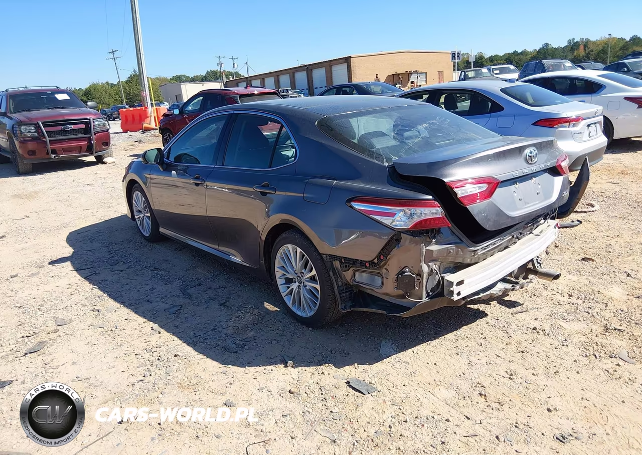 2018 Toyota Camry Xle VIN:4T1B11HK0JU102227 - 3
