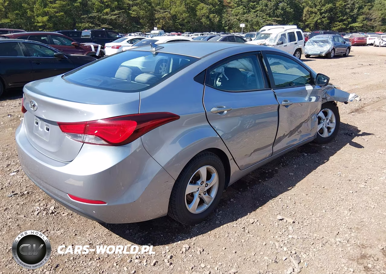 2015 Hyundai Elantra Se VIN:5NPDH4AE9FH631921 - 4