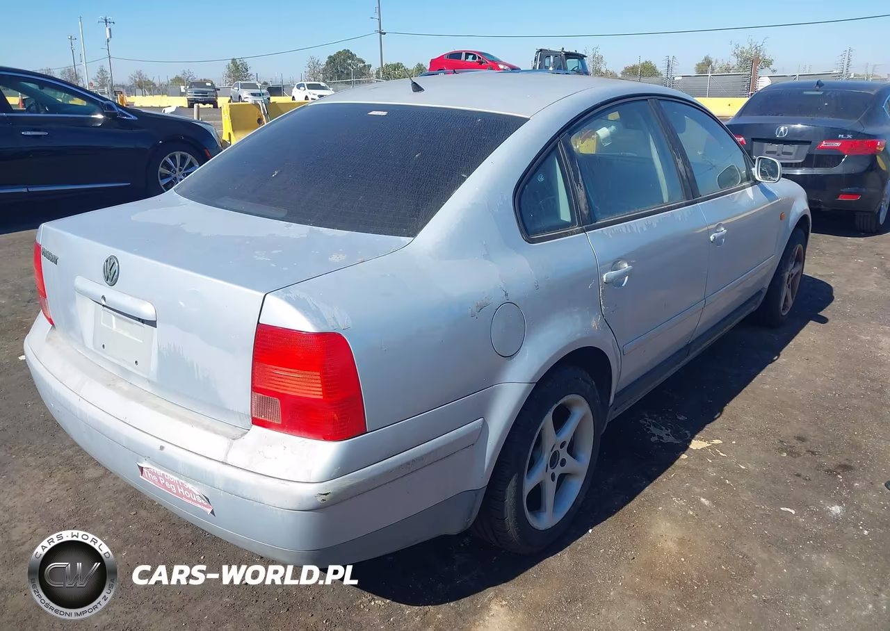 1998 Volkswagen Passat Gls VIN:WVWMA63B2WE428775 - 4