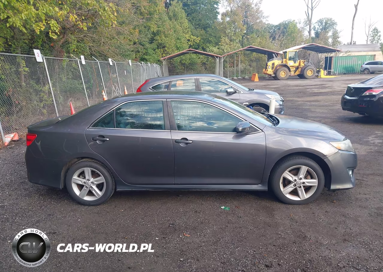2014 Toyota Camry Se VIN:4T1BF1FKXEU456783 - 13