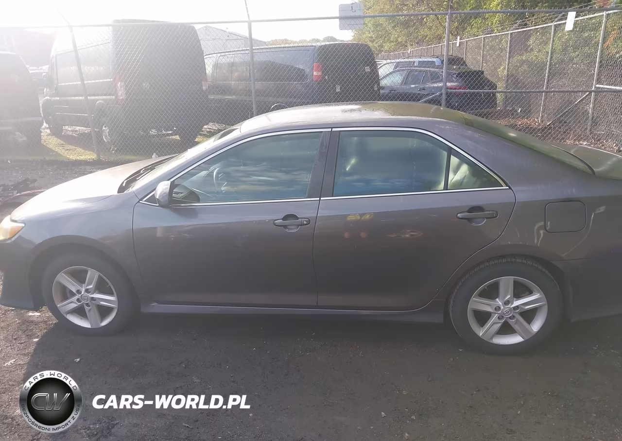 2014 Toyota Camry Se VIN:4T1BF1FKXEU456783 - 14