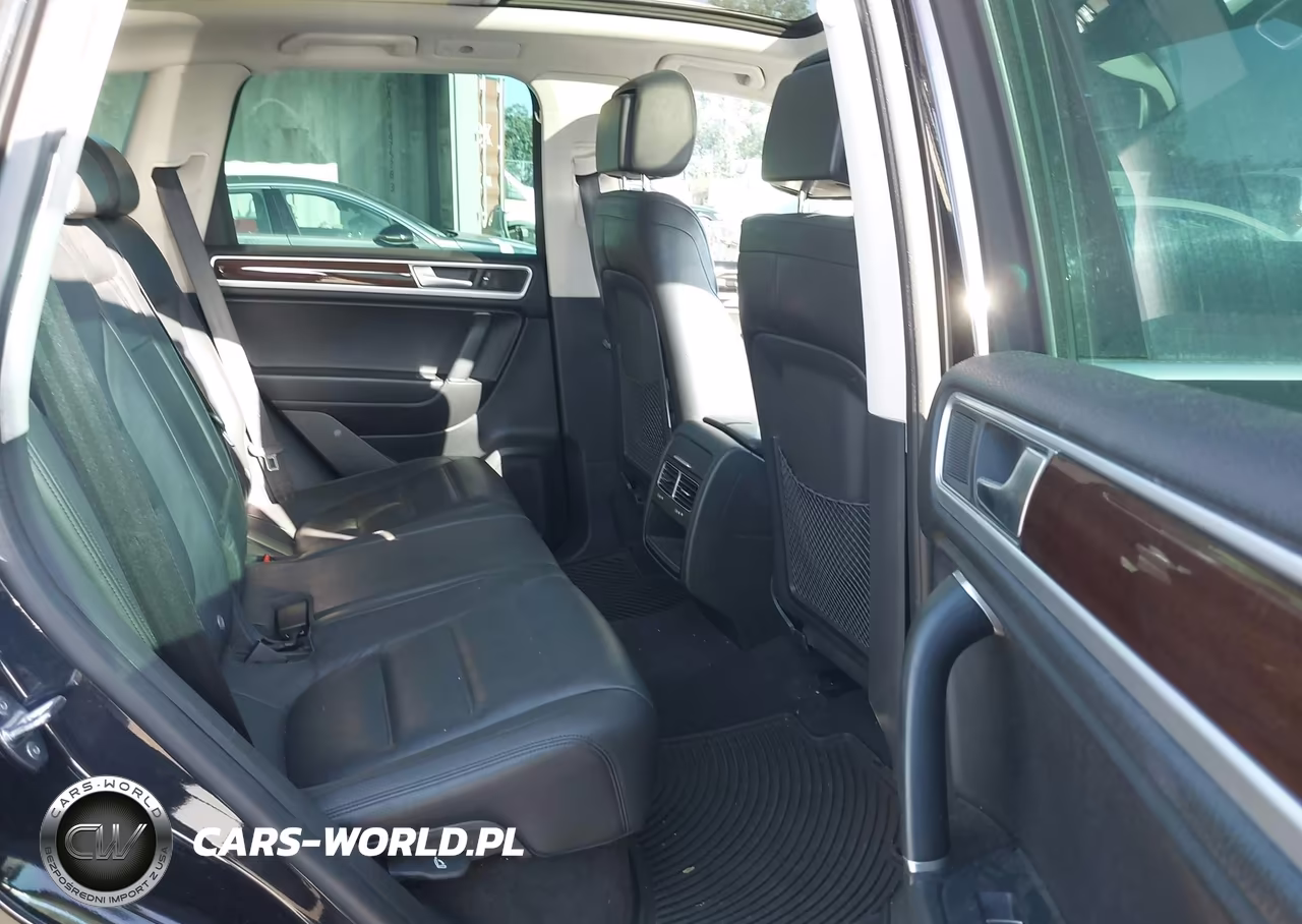 2016 Volkswagen Touareg Tdi Lux VIN:WVGEP9BP9GD001050 - 8