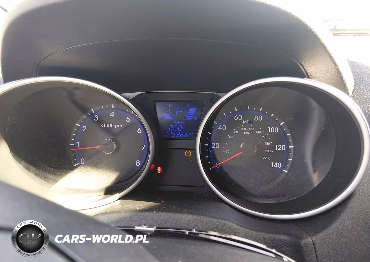 2013 Hyundai Tucson Limited VIN:KM8JUCAC0DU664862 - 7