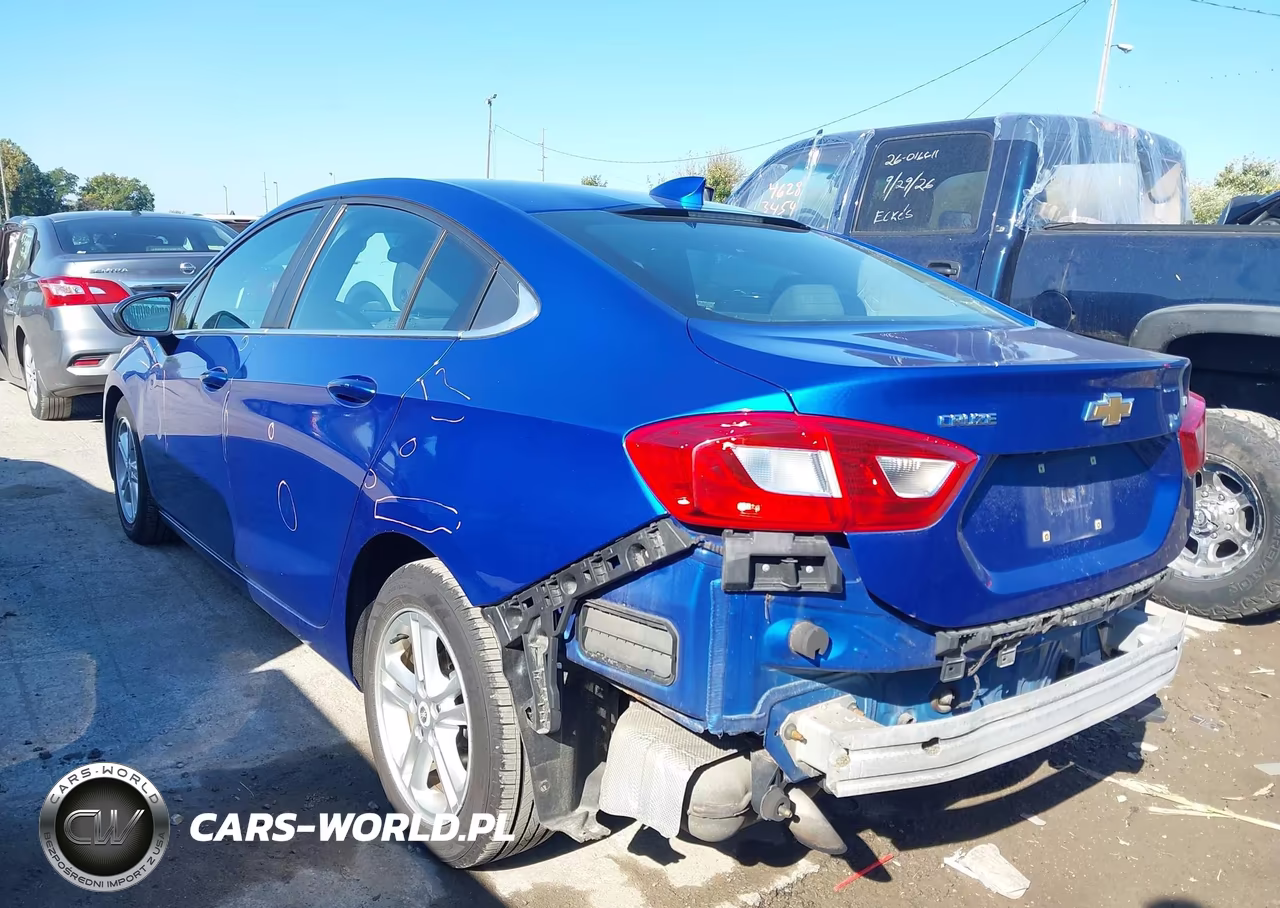 2017 Chevrolet Cruze Lt Auto VIN:1G1BE5SMXH7109035 - 3