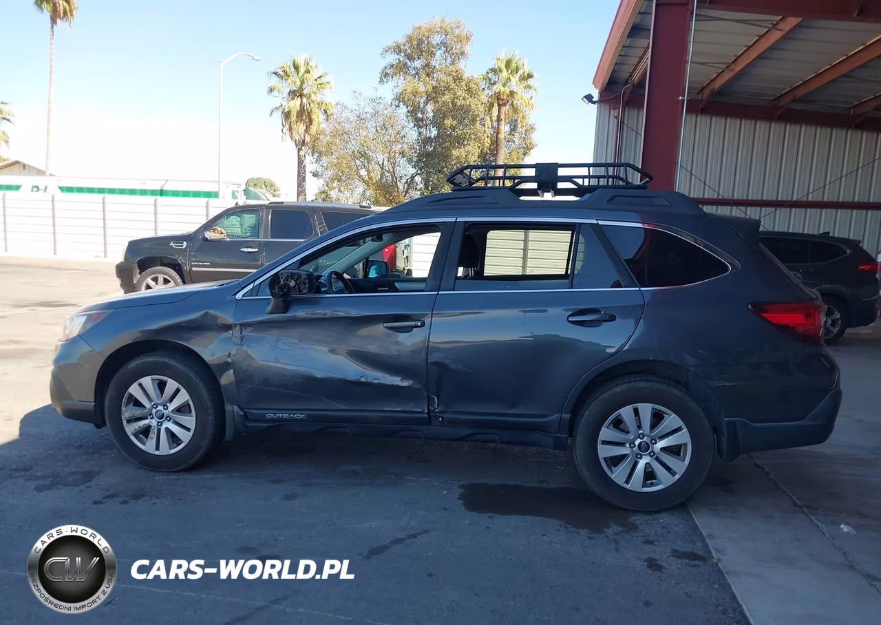 2018 Subaru Outback 2.5I Premium VIN:4S4BSACC6J3201413 - 14