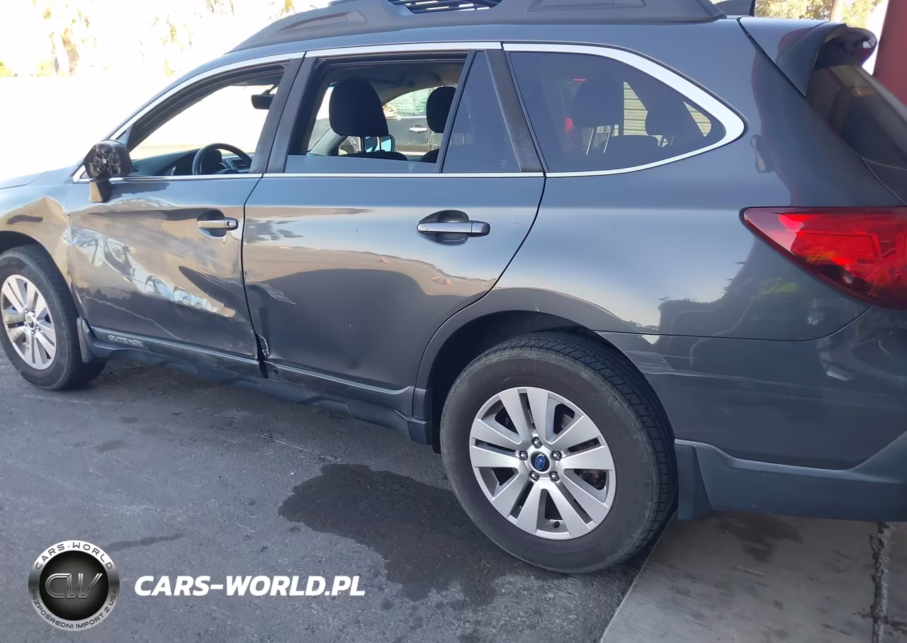 2018 Subaru Outback 2.5I Premium VIN:4S4BSACC6J3201413 - 17
