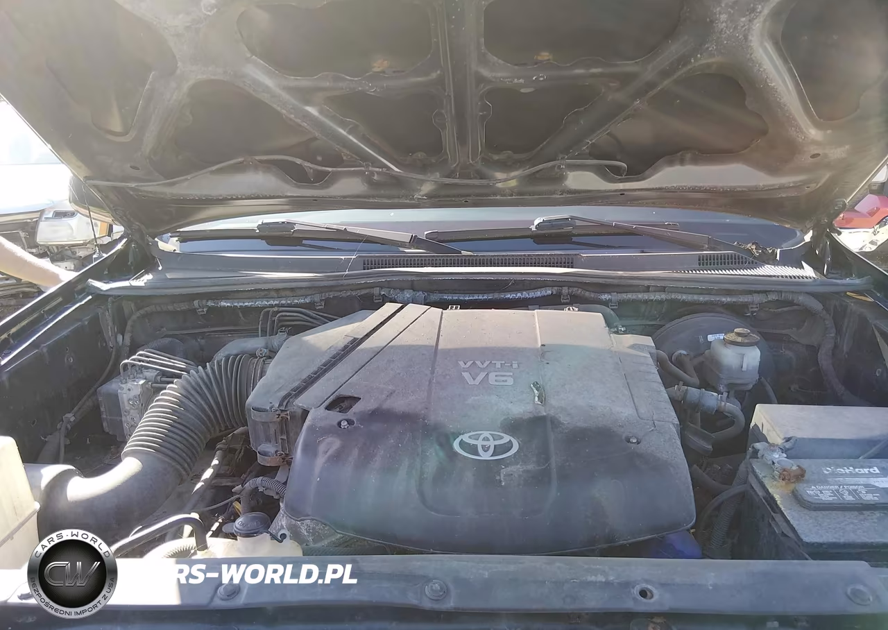 2011 Toyota Tacoma Base V6 VIN:3TMLU4EN8BM068785 - 10