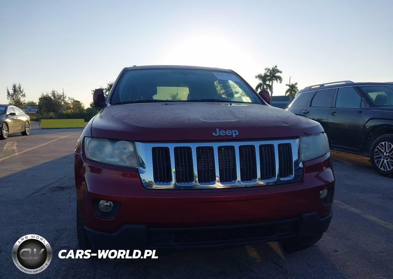 2013 Jeep Grand Cherokee Laredo VIN:1C4RJEAG8DC643357 - 6