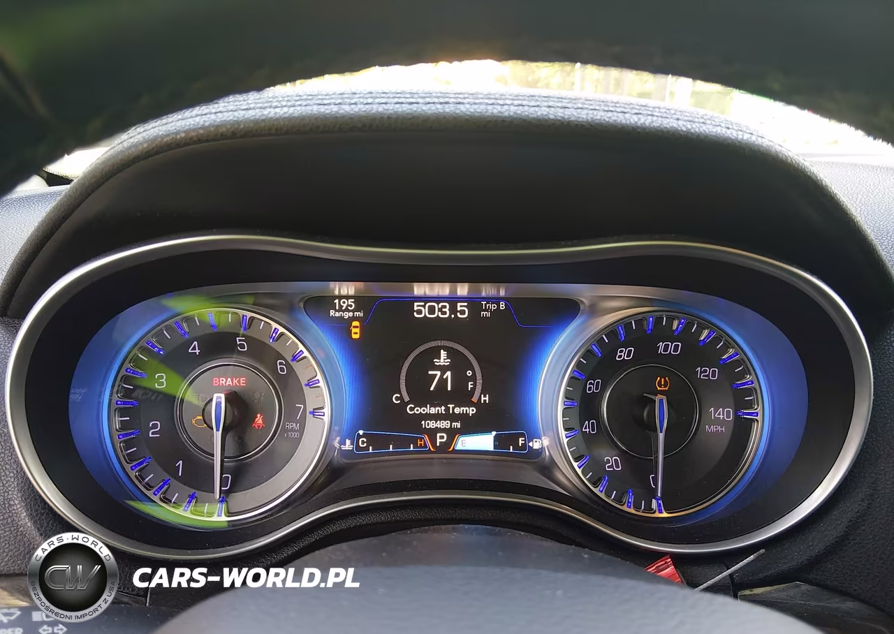 2015 Chrysler 300 Limited VIN:2C3CCAAG1FH756113 - 7