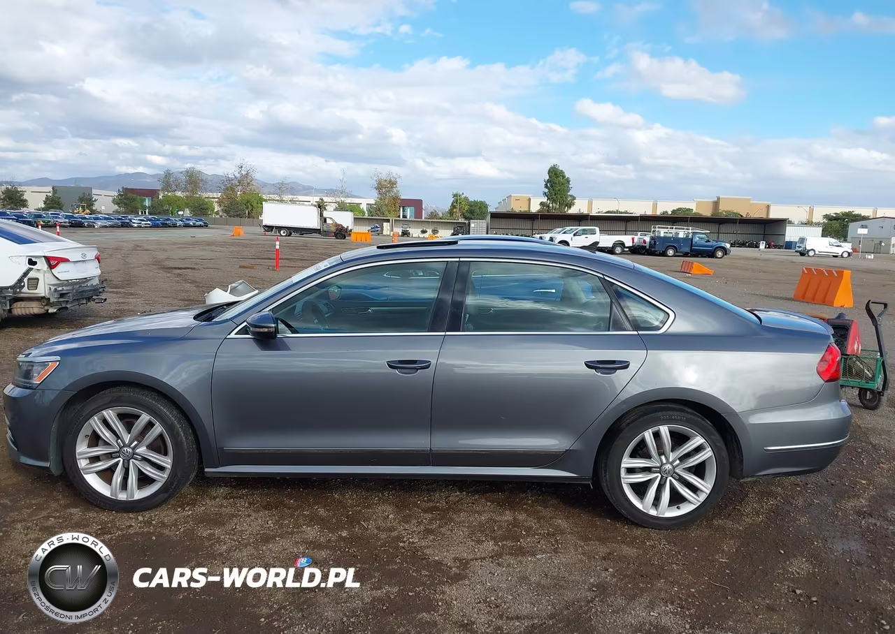 2016 Volkswagen Passat 1.8T Sel VIN:1VWCT7A3XGC065868 - 14