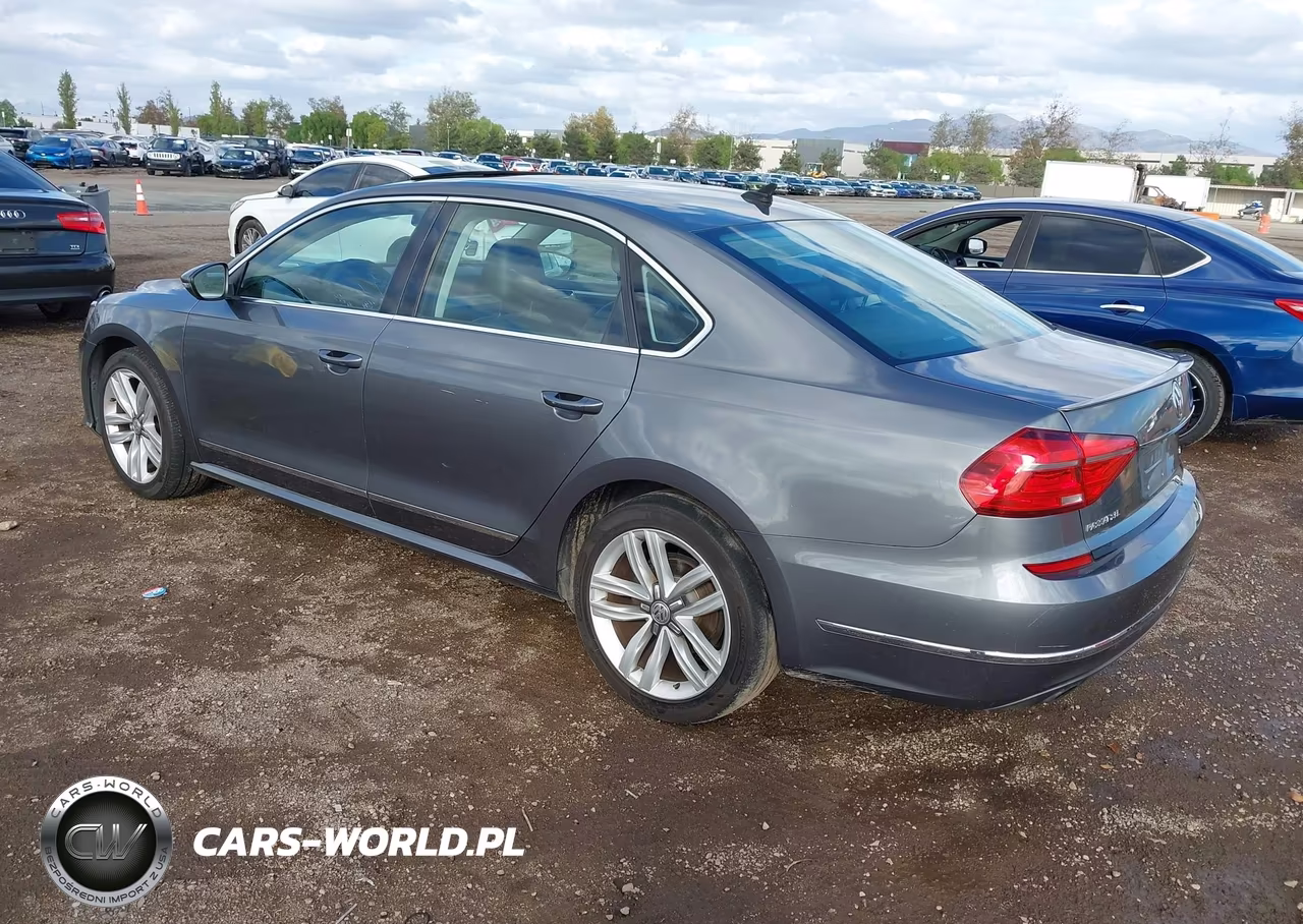 2016 Volkswagen Passat 1.8T Sel VIN:1VWCT7A3XGC065868 - 3