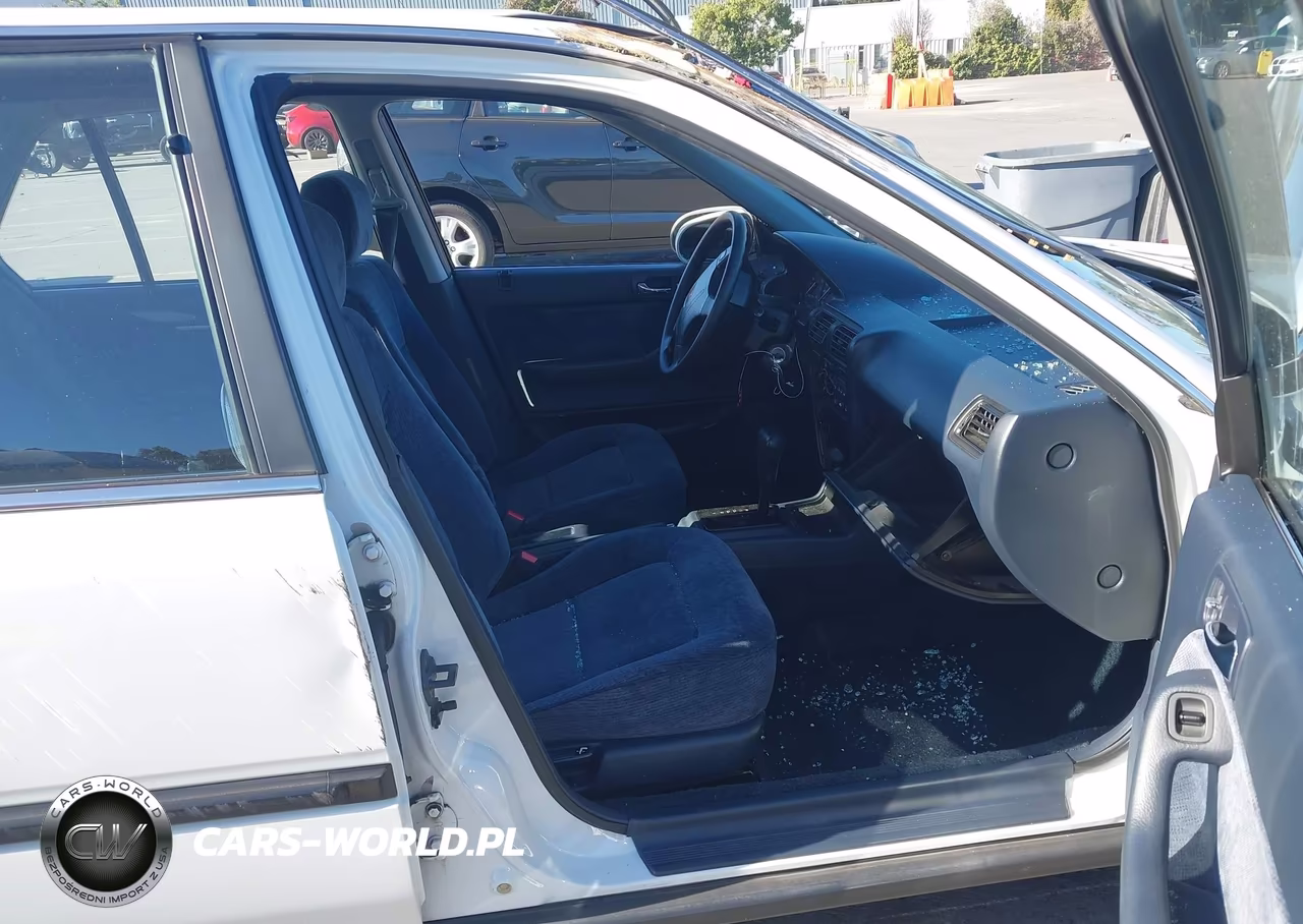 1993 Honda Accord Lx VIN:JHMCB7657PC017615 - 5