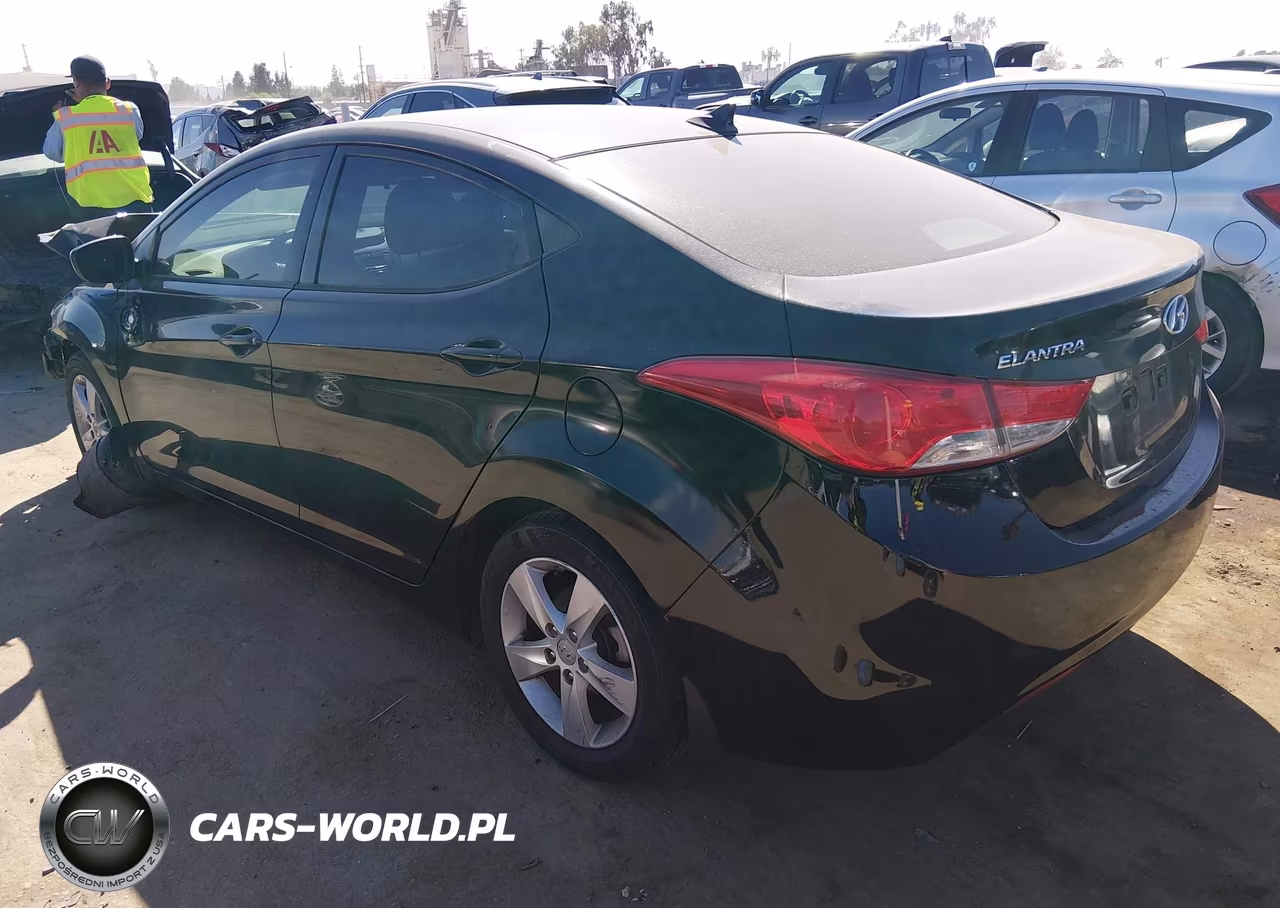 2013 Hyundai Elantra Gls VIN:5NPDH4AEXDH304022 - 3