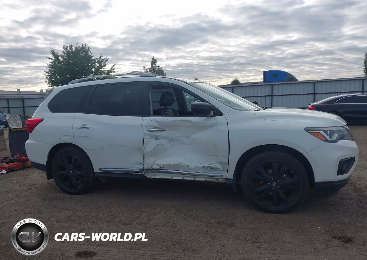2017 Nissan Pathfinder Platinum VIN:5N1DR2MM5HC659570 - 13