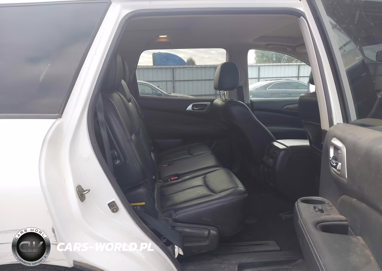 2017 Nissan Pathfinder Platinum VIN:5N1DR2MM5HC659570 - 8