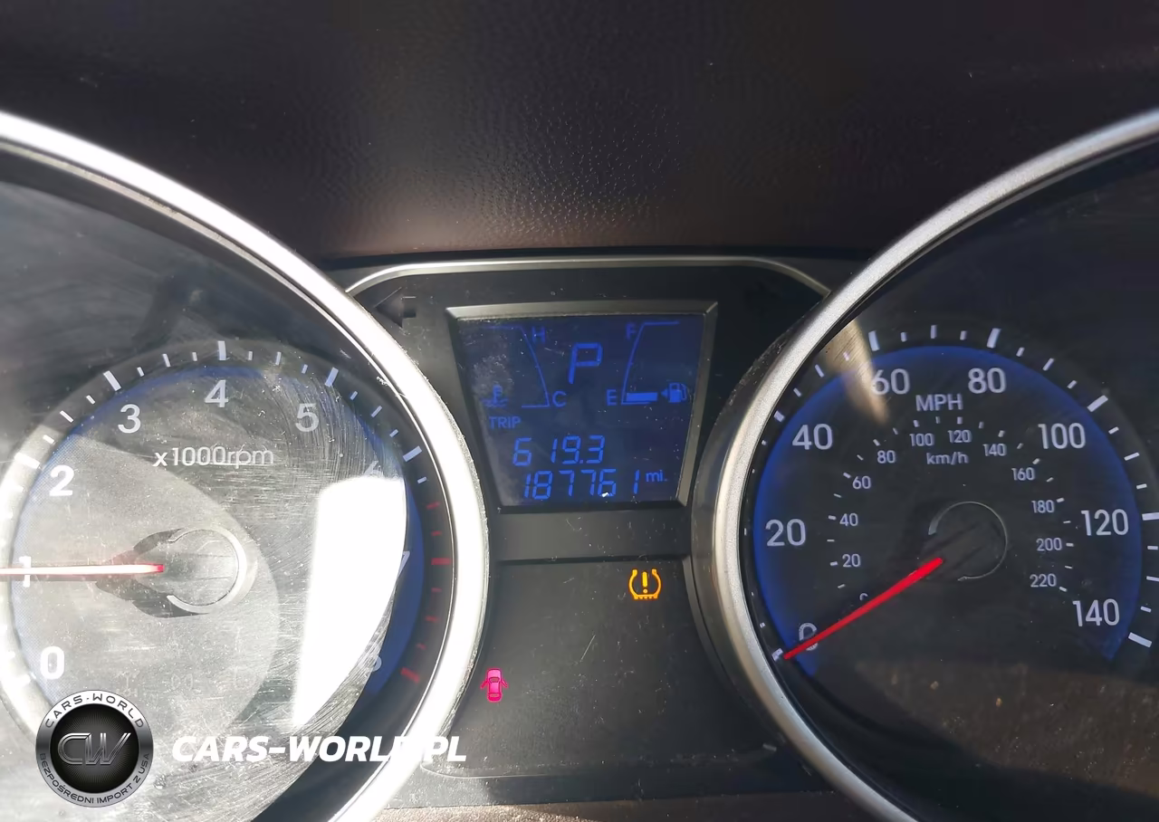 2011 Hyundai Tucson Gls VIN:KM8JU3AC5BU275664 - 7