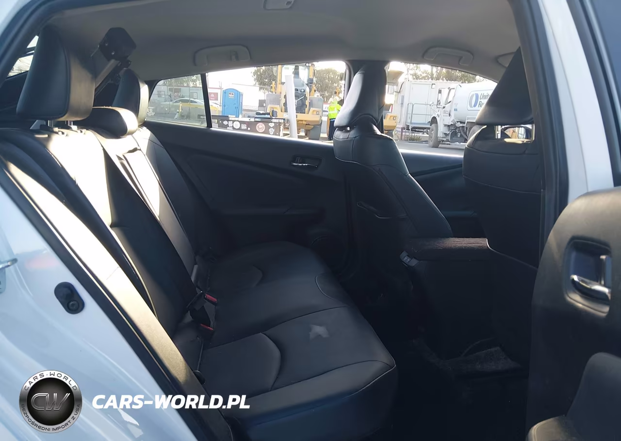 2022 Toyota Prius Xle VIN:JTDKAMFU1N3161633 - 8