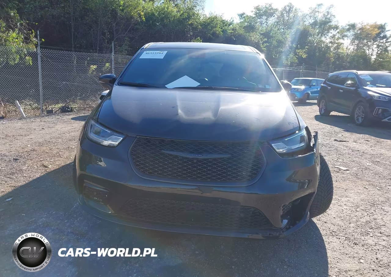 2023 Chrysler Pacifica Hybrid Touring L VIN:2C4RC1L71PR626962 - 13