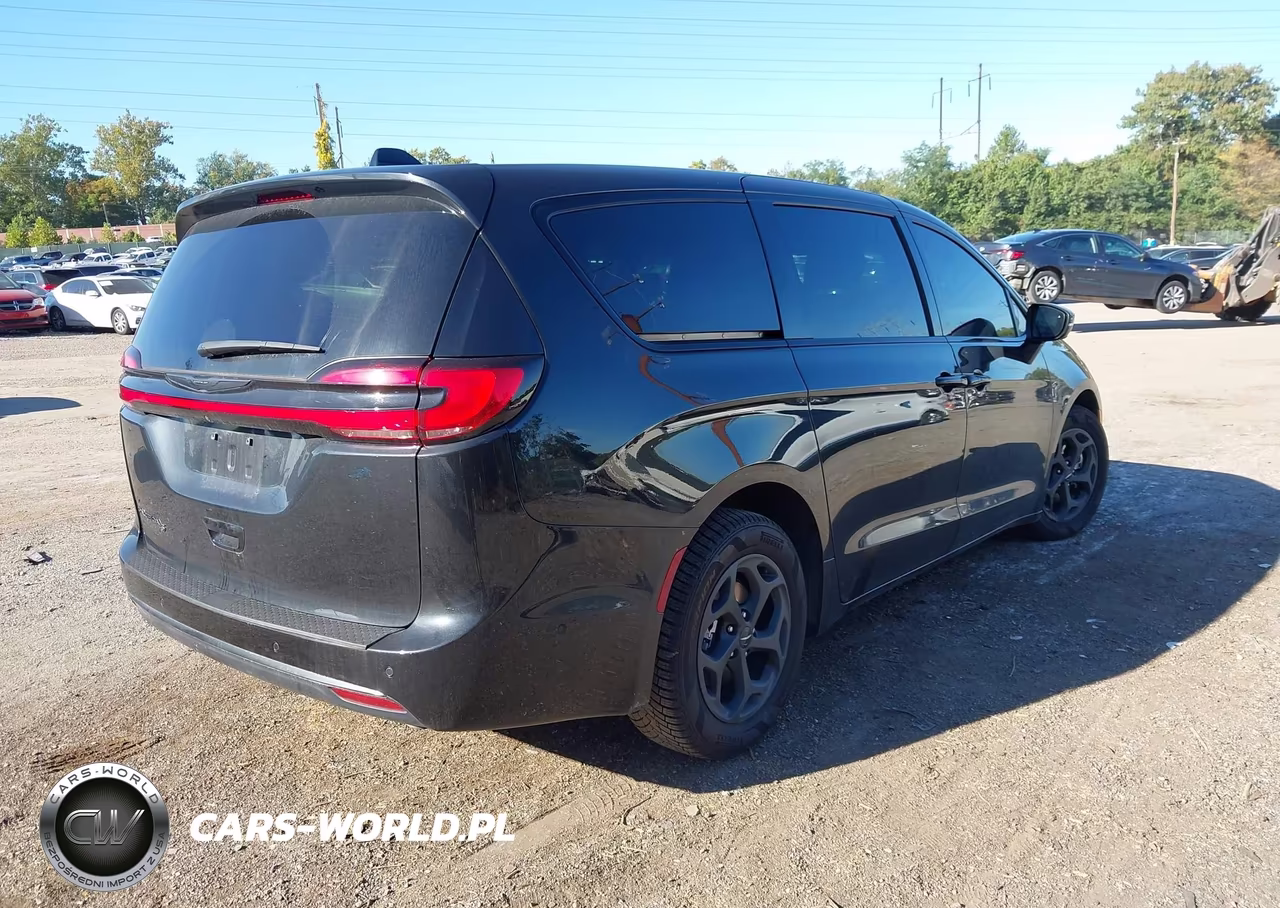 2023 Chrysler Pacifica Hybrid Touring L VIN:2C4RC1L71PR626962 - 4