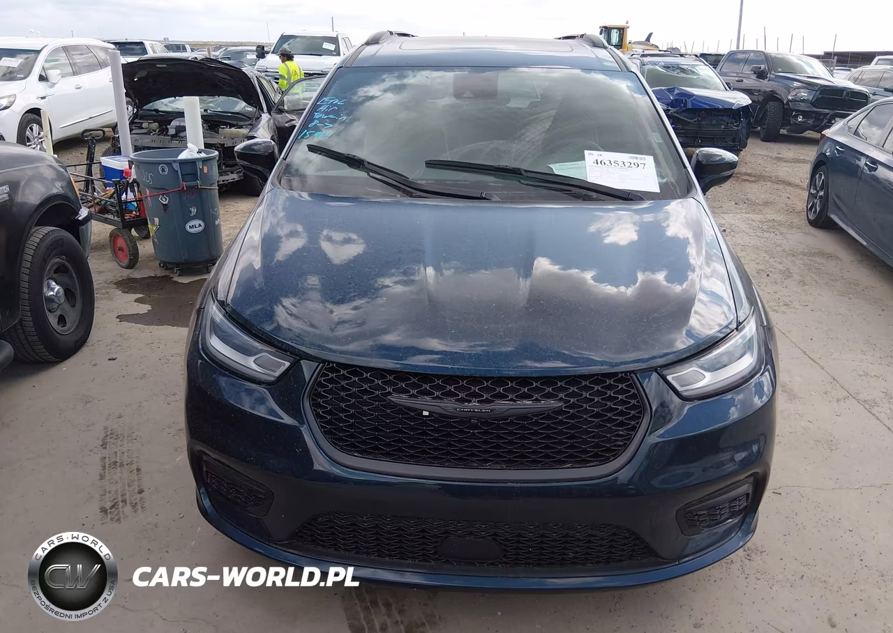 2025 Chrysler Pacifica Limited VIN:2C4RC1GG3SR512528 - 12