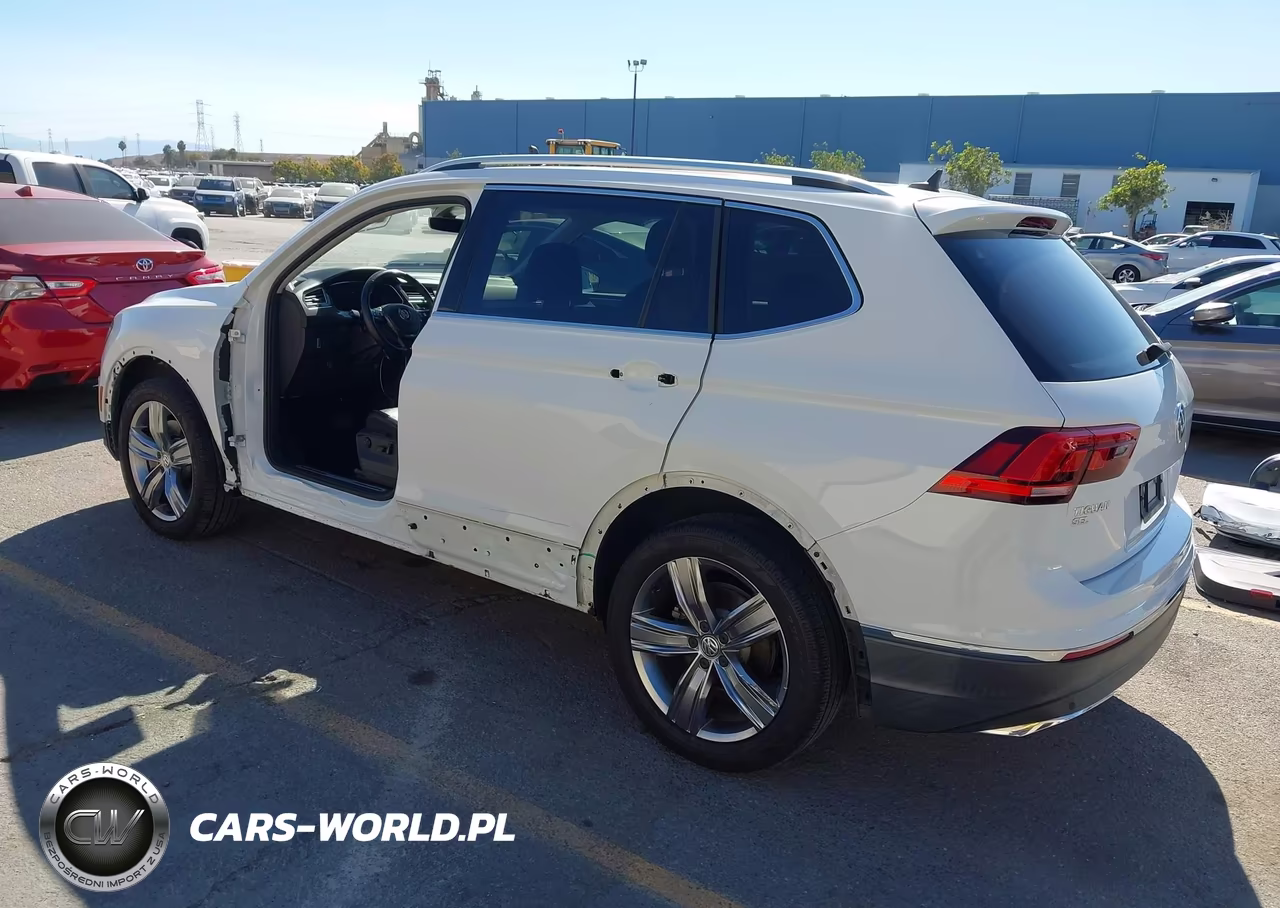 2018 Volkswagen Tiguan 2.0T Sel Premium VIN:3VV4B7AX4JM091791 - 3