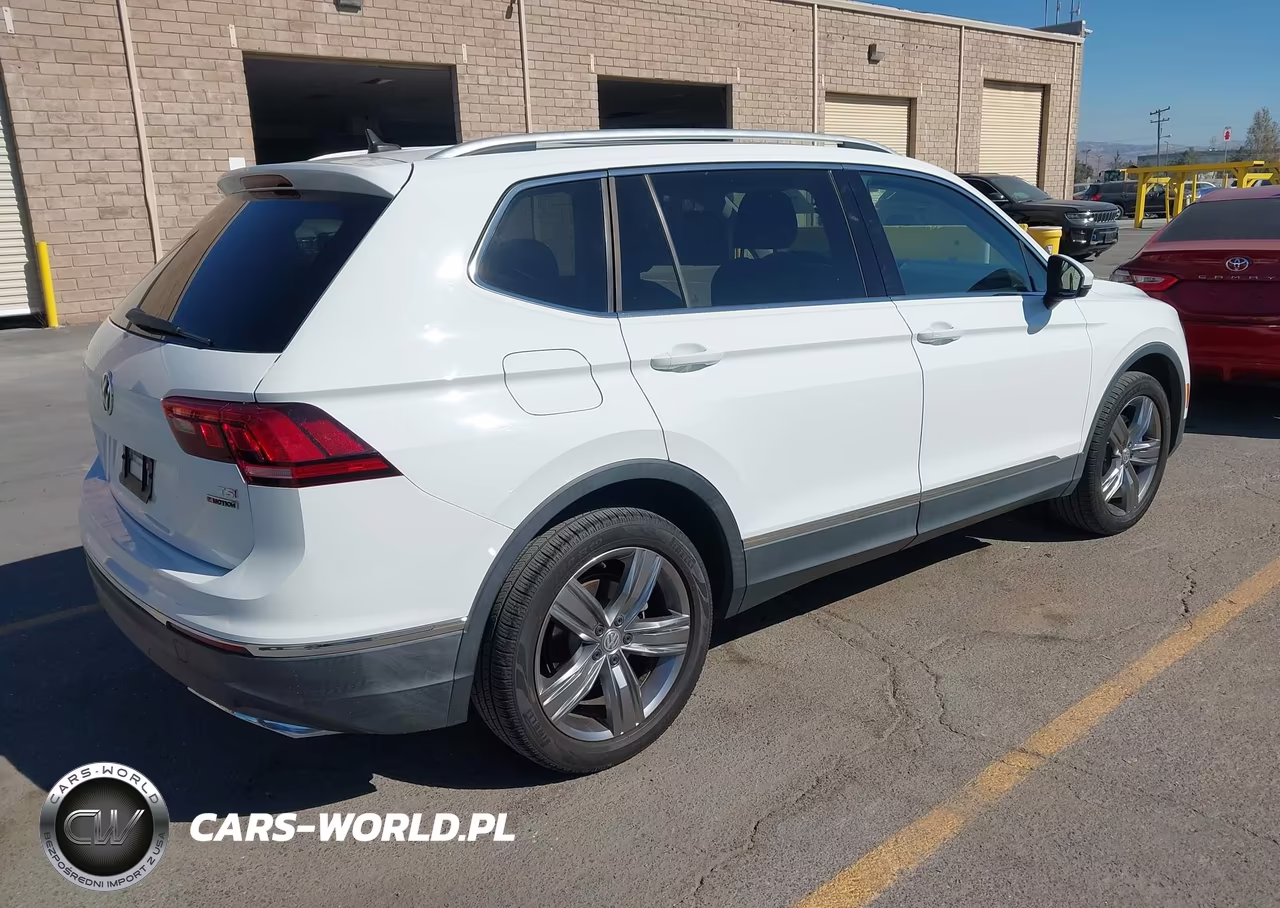 2018 Volkswagen Tiguan 2.0T Sel Premium VIN:3VV4B7AX4JM091791 - 4