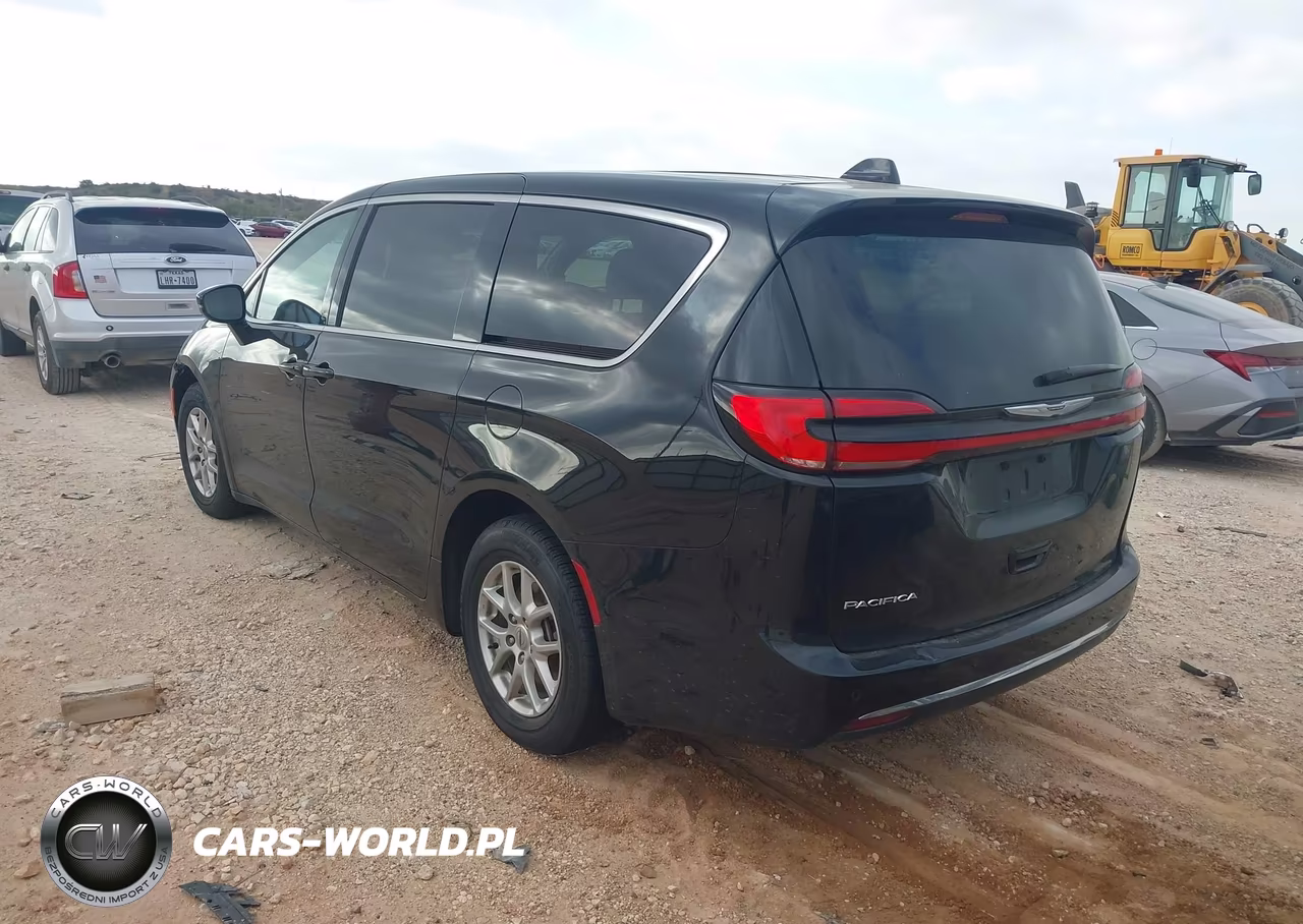 2025 Chrysler Pacifica Select VIN:2C4RC1BG2SR531773 - 3
