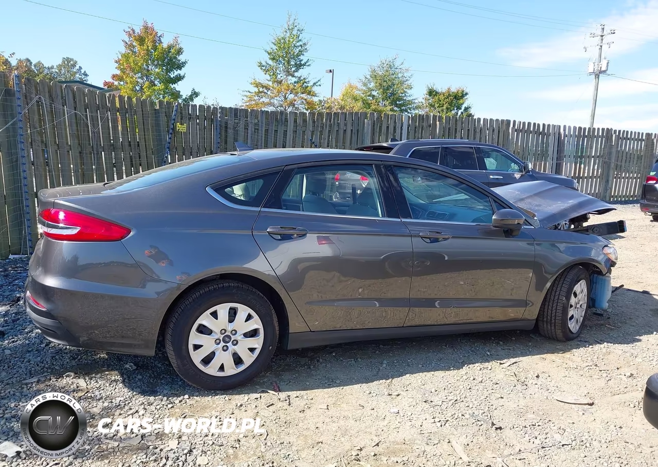 2020 Ford Fusion S VIN:3FA6P0G73LR266616 - 14