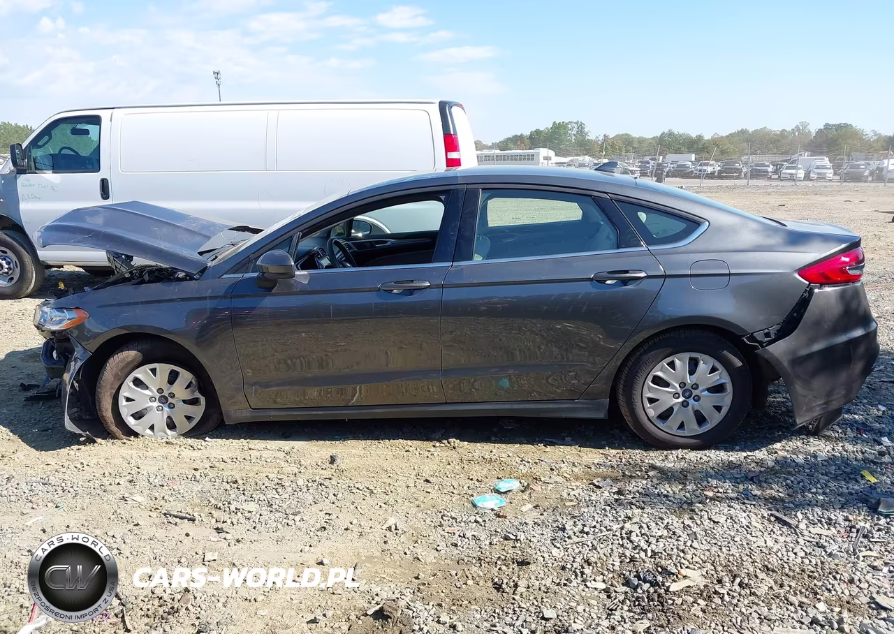 2020 Ford Fusion S VIN:3FA6P0G73LR266616 - 15