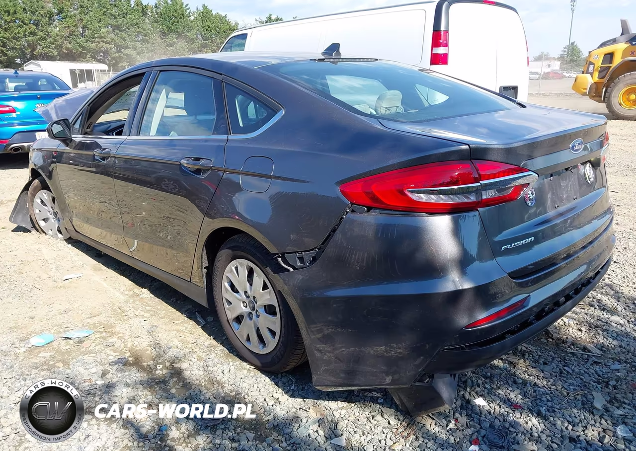 2020 Ford Fusion S VIN:3FA6P0G73LR266616 - 3