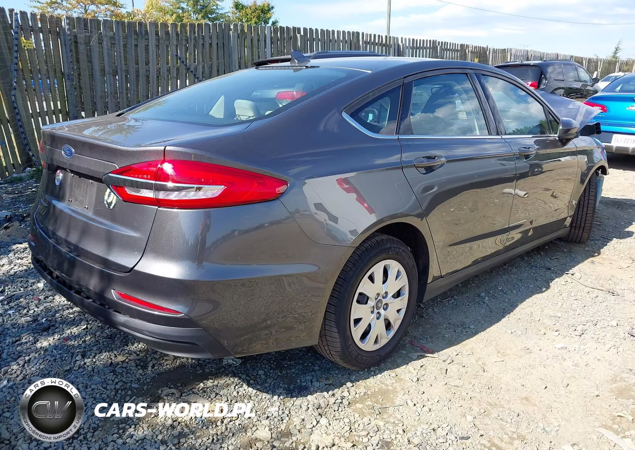 2020 Ford Fusion S VIN:3FA6P0G73LR266616 - 4