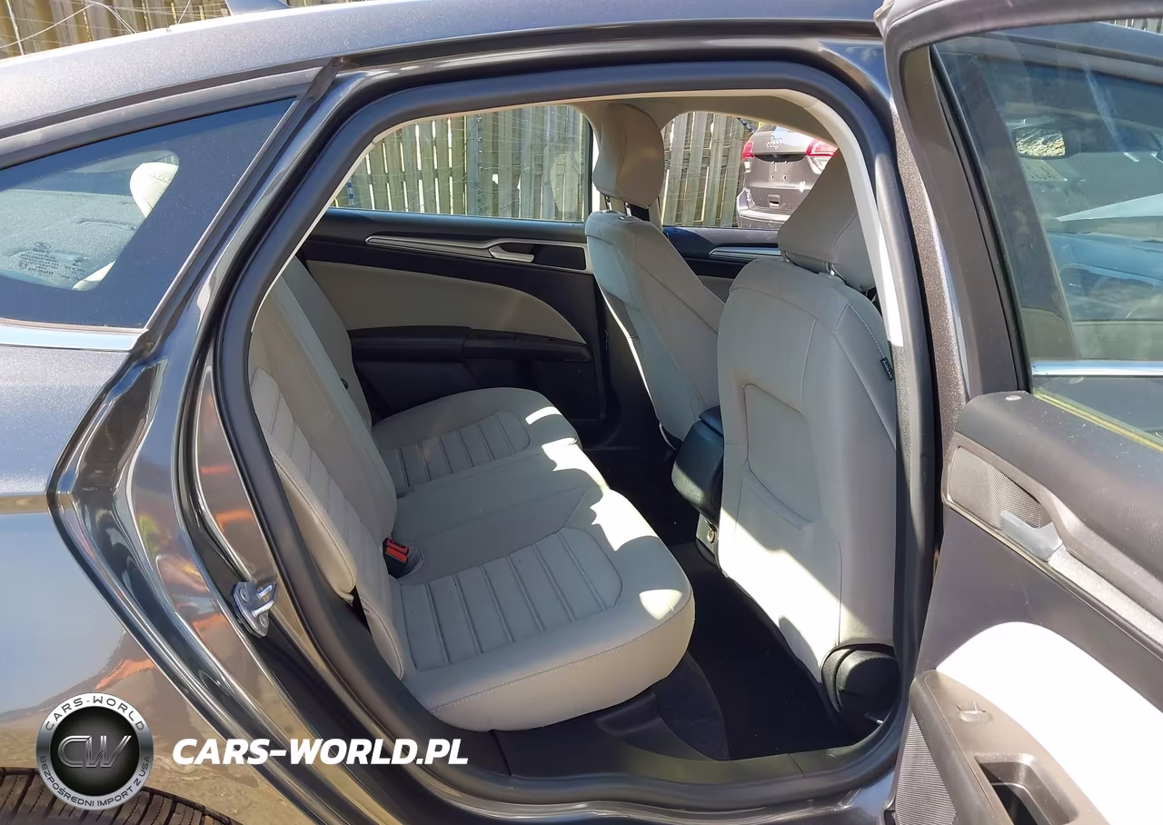 2020 Ford Fusion S VIN:3FA6P0G73LR266616 - 8