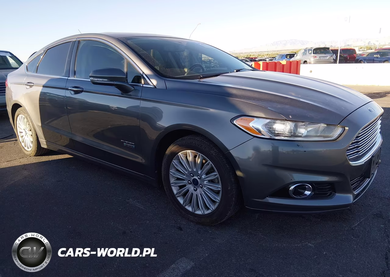 2013 Ford Fusion Energi Titanium – zdjęcie 1 z 11
