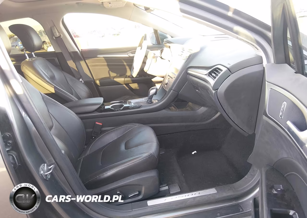 2013 Ford Fusion Energi Titanium VIN:3FA6P0SU1DR319098 - 5