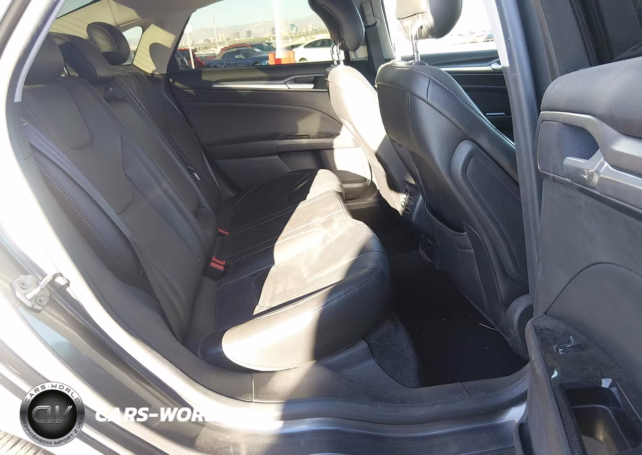2013 Ford Fusion Energi Titanium VIN:3FA6P0SU1DR319098 - 8