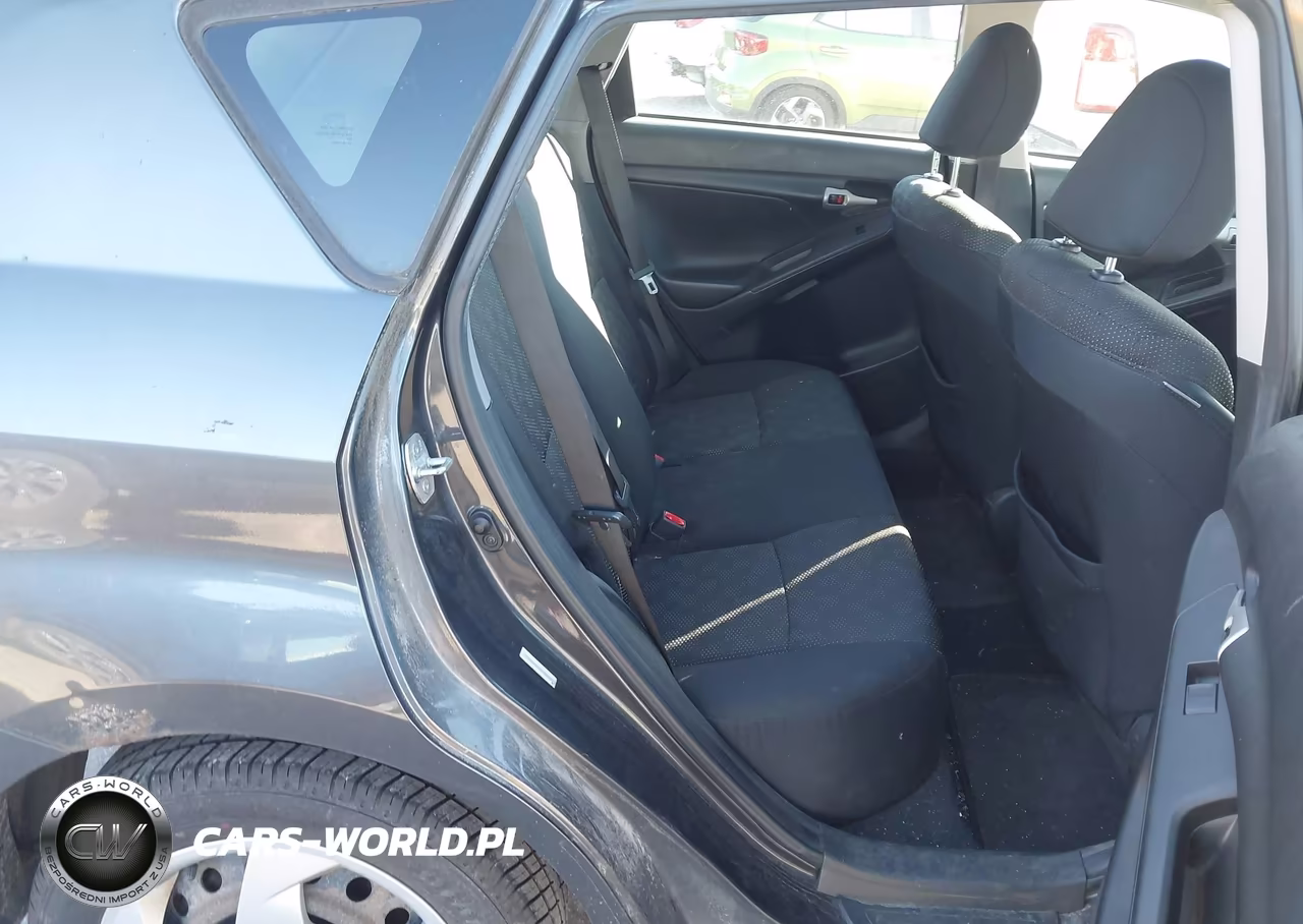 2010 Pontiac Vibe VIN:5Y2SP6E86AZ403631 - 8