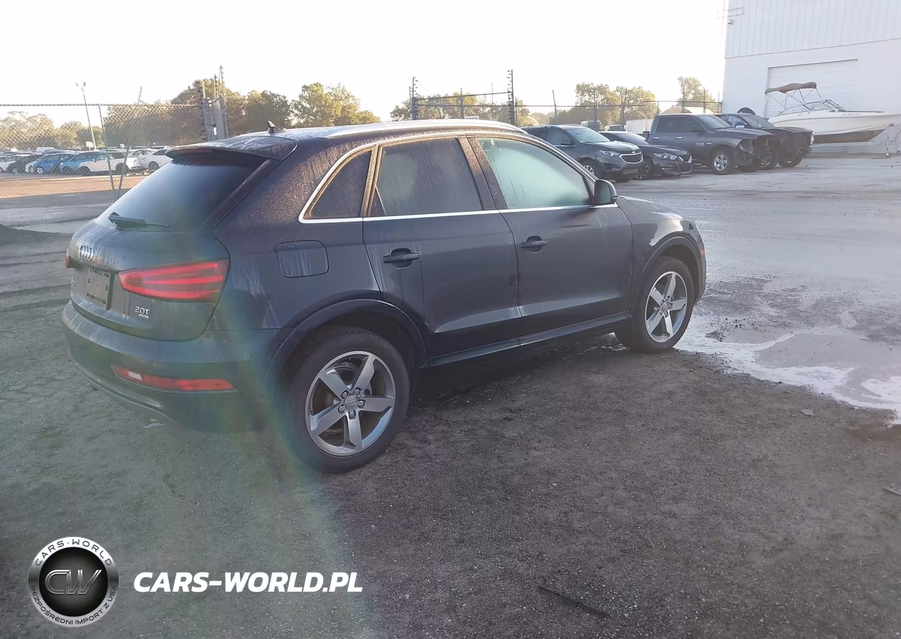 2015 Audi Q3 2.0T Premium Plus VIN:WA1GFCFS5FR007807 - 4