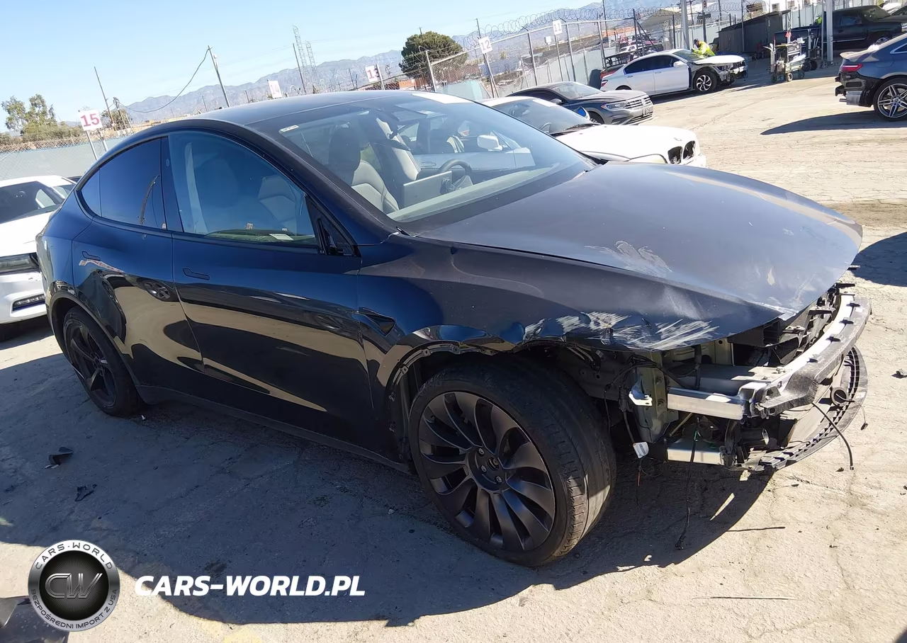 2026 Tesla Model Y All-Wheel Drive-Long Range Launch Series-Premium All-Wheel Drive – zdjęcie 1 z 18