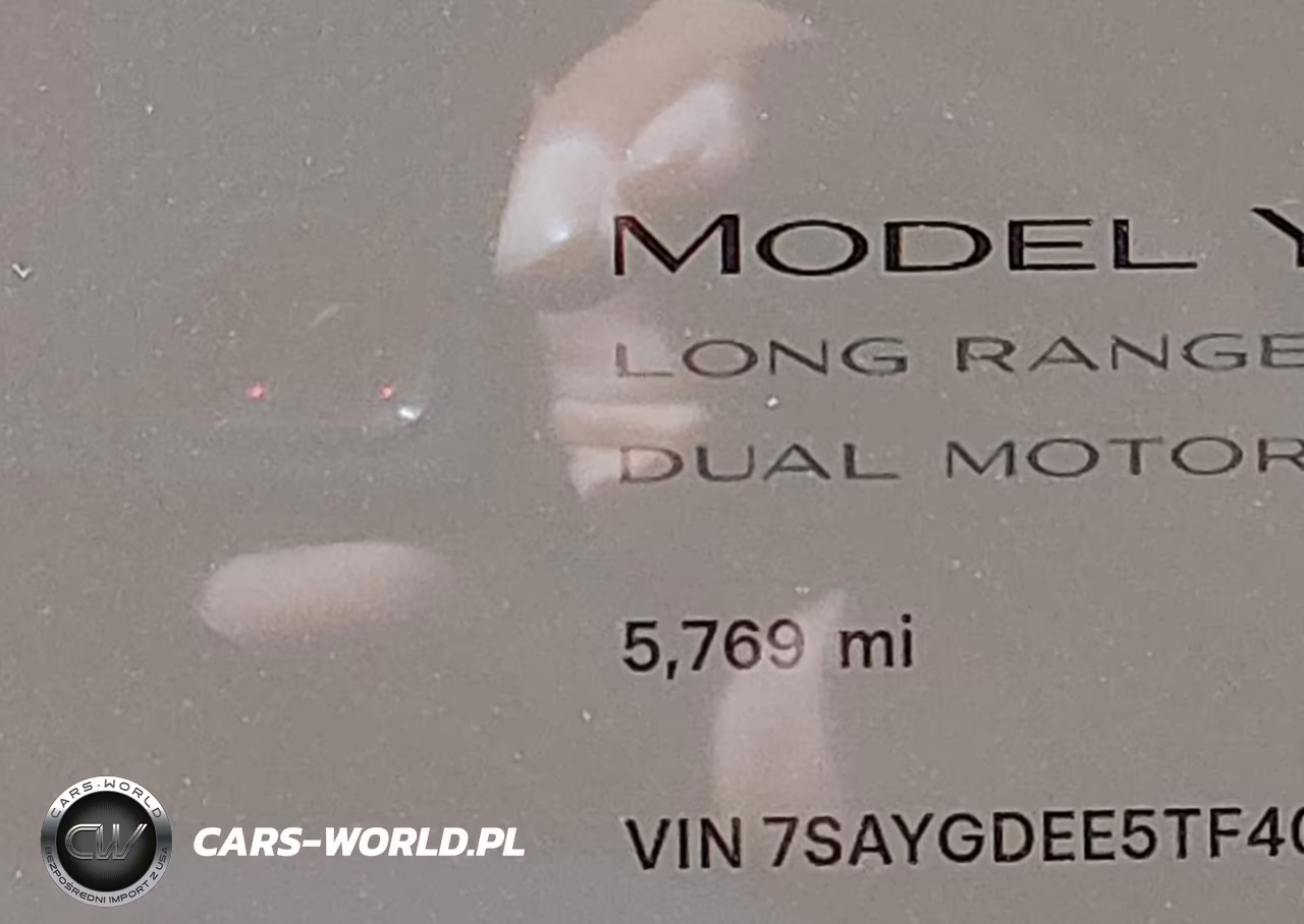 2026 Tesla Model Y All-Wheel Drive-Long Range Launch Series-Premium All-Wheel Drive VIN:7SAYGDEE5TF405614 - 15