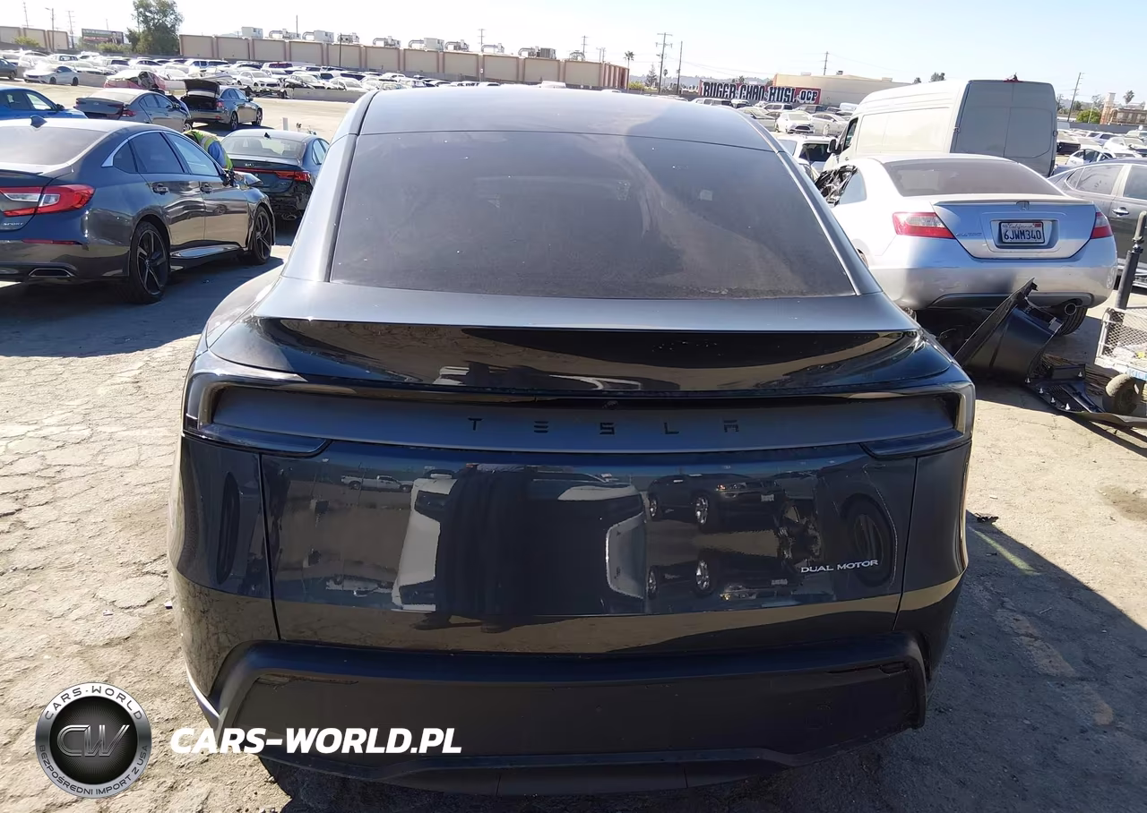 2026 Tesla Model Y All-Wheel Drive-Long Range Launch Series-Premium All-Wheel Drive VIN:7SAYGDEE5TF405614 - 16
