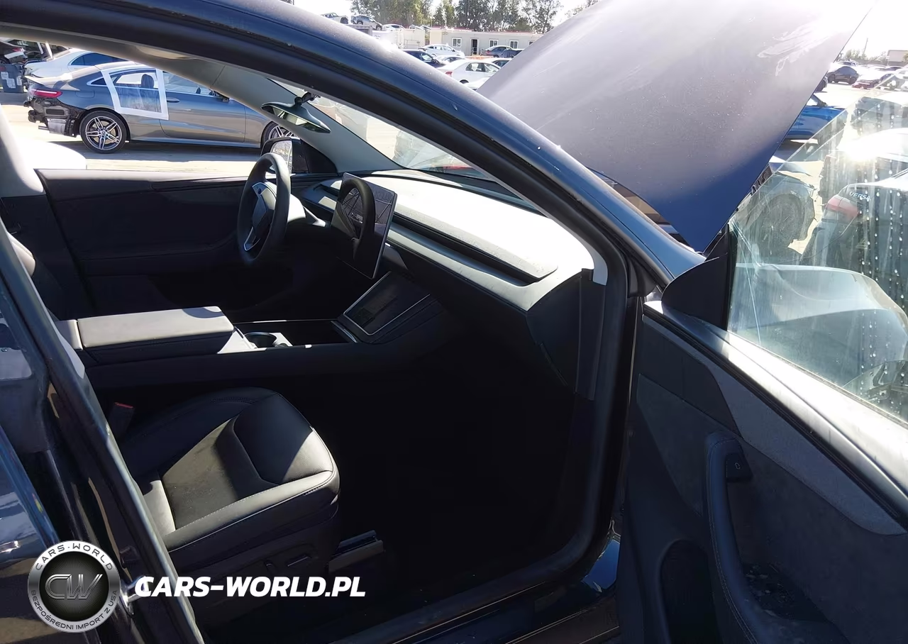 2026 Tesla Model Y All-Wheel Drive-Long Range Launch Series-Premium All-Wheel Drive VIN:7SAYGDEE5TF405614 - 5