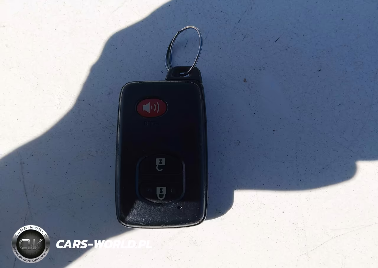 2015 Toyota Prius Three VIN:JTDKN3DU3F1907059 - 11