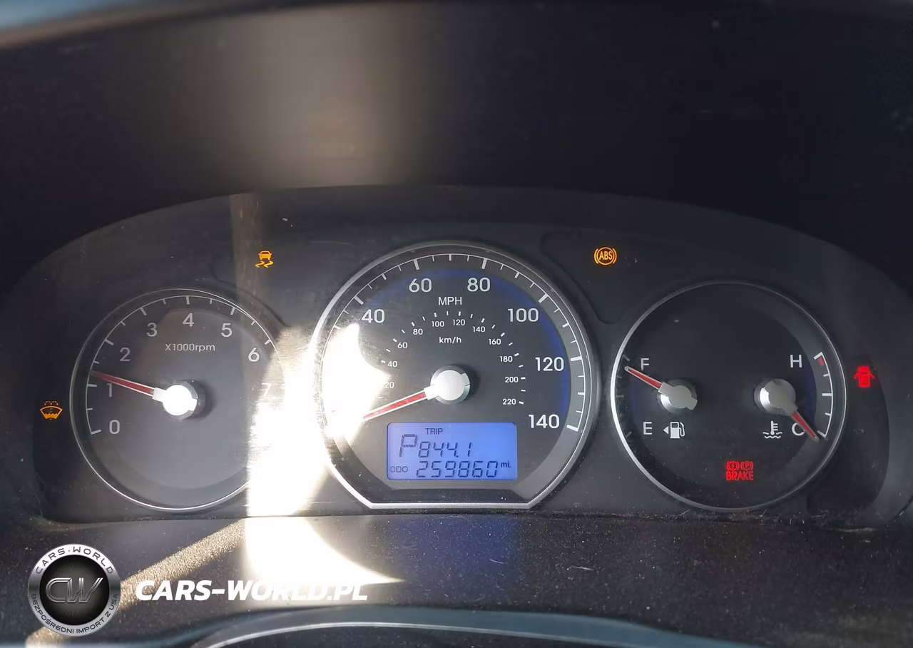 2012 Hyundai Grand Santa Fe VIN:5XYZK4AG6BG006144 - 7