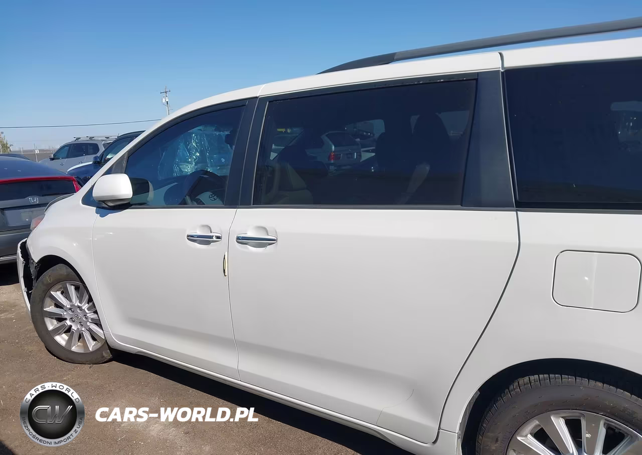 2011 Toyota Sienna Limited V6 VIN:5TDYK3DC8BS037963 - 15