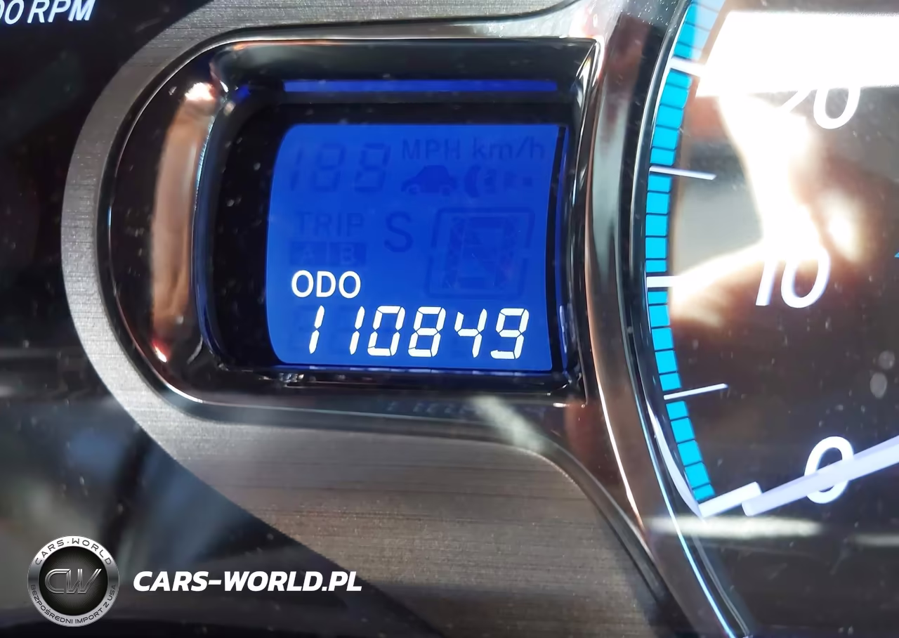 2011 Toyota Sienna Limited V6 VIN:5TDYK3DC8BS037963 - 16