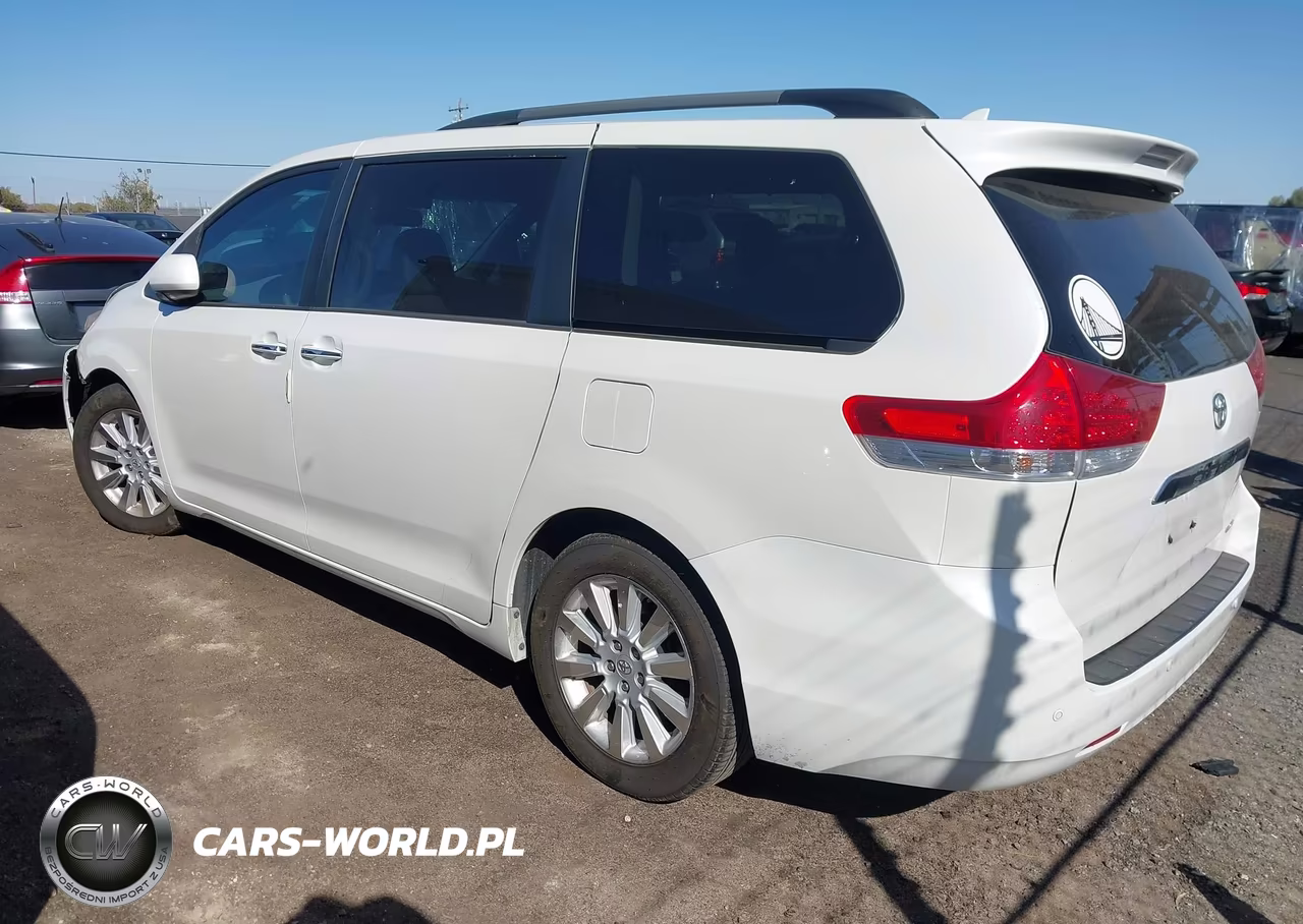 2011 Toyota Sienna Limited V6 VIN:5TDYK3DC8BS037963 - 3